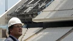 El secretario general de la FIFA, Jerome Valcke, visita las obras del estadio de Sao Paulo, el 20 de enero.