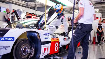 19/11/17 AUTOMOVILISMO Fernando Alonso - WEC Rookie Test - Bahrain International Circuit - Sakhir - Bahrain TEST TOYOTA