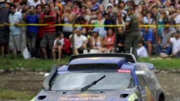 <b>AGUA EN EL DAKAR. </b>Sainz demostró su clase en una primera etapa complicada con llegada a Córdoba. La lluvia fue protagonista.