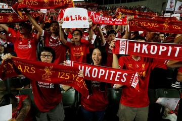 Liverpool fans belt out YNWA