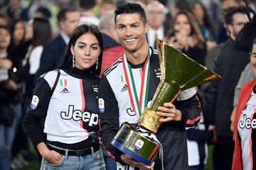 Cristiano Ronaldo junto a su pareja Georgina. 