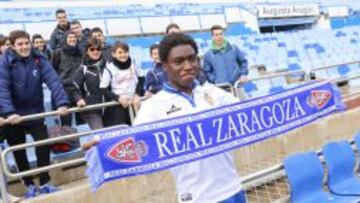 Dongou ha sido presentado hoy como nuevo jugador del Real Zaragoza.