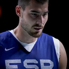 Juancho pone el despertador