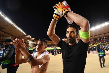Even when I'm 80 I would play for Juventus or Italy - Buffon