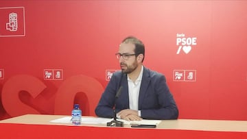?ngel Hern¨¢ndez, n¨²mero 3 del PSOE en las Cortes de Castilla y Le¨®n, suspendido de militancia de forma cautelar tras ser detenido la pasada noche por la Polic¨ªa Nacional.