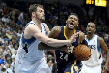 Paul George trata de irse de Kevin Love.