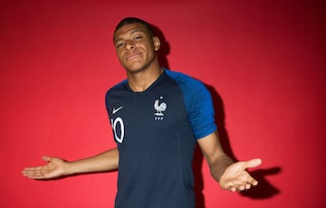 Las poses más estrambóticas de los jugadores en la foto oficial