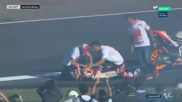 A Márquez se le salió el hombro y tuvieron que colocárselo