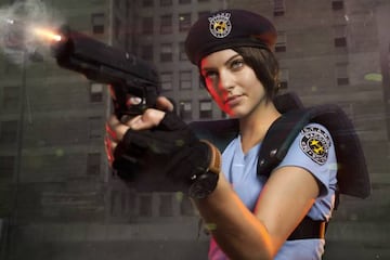 Julia Voth cosplayeada de Jill Valentine.