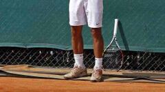 PREPARADO. Rafa Nadal se seca tras su entrenamiento de ayer.