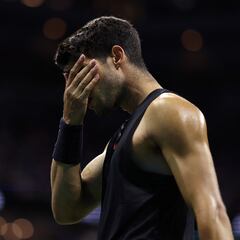 Alcaraz pierde el control