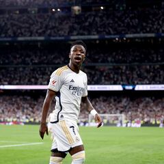 Vinicius se enfada al ser cambiado: cruce de palabras con Ancelotti