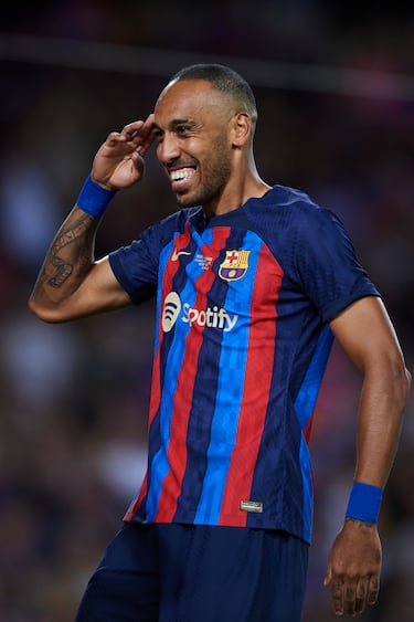 Llegó al equipo español en 2021 donde estuvo dos temporadas. Participó en 24 encuentros en los que marcó 13 goles. Sumó a su palmarés una Liga española. 