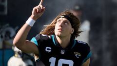 JACKSONVILLE, FLORIDA - DECEMBER 18: Trevor Lawrence #16 of the Jacksonville Jaguars takes the field prior to a game against the Dallas Cowboys at TIAA Bank Field on December 18, 2022 in Jacksonville, Florida. (Photo by Mike Carlson/Getty Images)