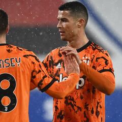 Cuadrado, imparable: nueva asistencia en victoria de Juve