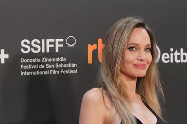 La actriz y directora Angelina Jolie durante la presentación de la película ‘Couture’, en la 73ª edición del Festival de Cine de San Sebastián, en el Palacio de Congresos y Auditorio Kursaal.