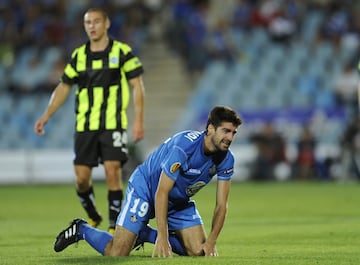 Se retiró en el 2014. Este jugador pasó por 7 equipos diferentes: Atlético de Madrid, Racing de Santander, RC Deportivo de la Coruña, Valencia, Real Zaragoza, Getafe y RCD Mallorca.