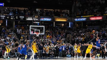 El triple decisivo de Jalen Brunson en pista de los Pacers.