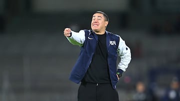 Efrain Juarez head coach of Pumas during the Quarter Finals second leg match between Pumas UNAM and Vancouver Whitecaps as part of the CONCACAF Champions Cup 2025, at Olimpico Universitario Stadium on April 09, 2025 in Mexico City, Mexico.
