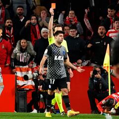 El Alavés es el equipo de Segunda con más rojas directas