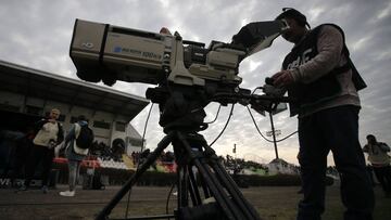 Futbol, Palestino vs Universidad de Chile.
 Primera fecha, segunda rueda campeonato nacional 2019.
 Una camara de television es fotografiada durante el partido de primera division entre Palestino y Universidad de Chile disputado en el estadio La Cisterna de Santiago, Chile.
 27/07/2019
 Andres Pina/Photosport
 
 Football, Palestino vs Universidad de Chile.
 First date, second round National Championship 2019
 A TV camera is pictured during the first division match between Palestino and Universidad de Chile held at La Cisterna stadium in Santiago, Chile.
 27/07/2019
 Andres Pina/Photosport