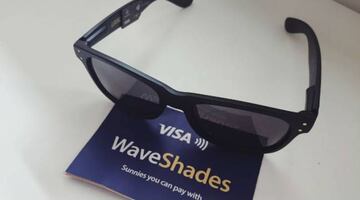 Las gafas de sol de Visa capaces de ser usadas como medio de pago.