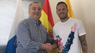 Javi Castellano renueva por tres temporadas con Las Palmas