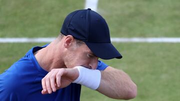 London (United Kingdom), 19/06/2024.- Britain'Äôs Andy Murray reacts during his third round match against Jordan Thompson of Australia at the Queen's Club tennis tournament in London, Britain, 19 June 2024. (Tenis, Jordania, Reino Unido, Londres) EFE/EPA/ANDY RAIN
