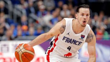 BERLIN, GERMANY - SEPTEMBER 14: Thomas Heurtel of France   during the FIBA EuroBasket 2022 quarterfinal match between France and Italy at EuroBasket Arena Berlin on September 14, 2022 in Berlin, Germany. (Photo by Pedja Milosavljevic/DeFodi Images via Getty Images)