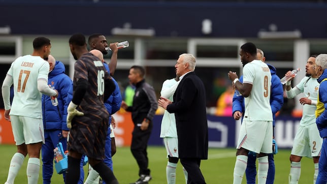 World Cup “cooling breaks” spark controversy after trial run in U.S. friendly