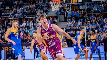 Rafa Villar, base del Hiopos Lleida, en las semifinales de la Final Four de ascenso ante el Burgos.
