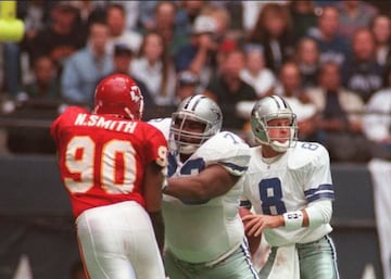 Los Jefes aplastaron en el Estadio Universitario a los Vaqueros de Dallas por contundente 32-6 en 1996.