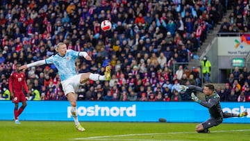 Oslo (Norway), 29/03/2022.- Norway's Erling Haaland scores the 1-0 lead during the International Friendly soccer match between Norway and Armenia in Oslo, Norway, 29 March 2022. (Futbol, Amistoso, Noruega) EFE/EPA/Hakon Mosvold Larsen NORWAY OUT