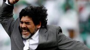 Maradona llevará a Grondona a los tribunales