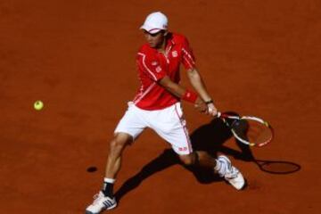 El jugador japonés Nishikori ha ganado por 6-4, 1-6 y 6-2 a Roger Federer.