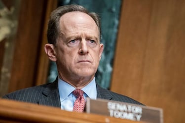 Which senators are blocking the stimulus package approval?