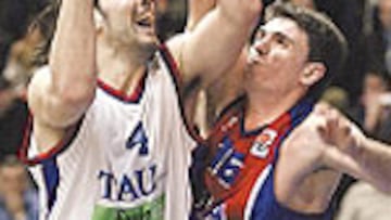 Un ataque de Luis Scola.