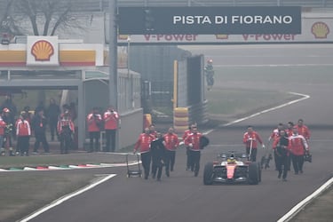 El británico Lewis Hamilton al volante del Ferrari SF-26 (44) durante la sesión de pruebas cortas de la Scuderia Ferrari HP F1 en el Circuito de Fiorano en Fiorano Modenese, Italia.