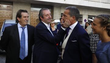 Iñaki Cano y Josep Pedrerol saludan a Cristóbal Soria.