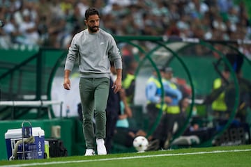 El traspaso del entrenador portugués, actual técnico del Manchester United, del Sporting de Braga al Sporting de Portugal en 2020 supuso un coste de 10 millones de euros.
