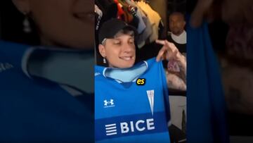 “El máximo rival de Colo Colo”: ¡famoso Youtuber europeo confundió a la U con Católica!