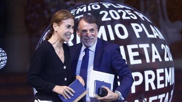 ¿Quién es Juan del Val, el ganador del Premio Planeta 2025 por ‘Vera, una historia de amor’?