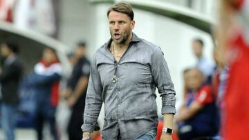 Carboni renuncia: dejó de ser técnico de Argentinos