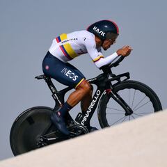 Ganna rompe los números y Martínez es top 10 en CRI de UAE