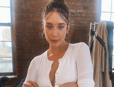 Apenas unos miles de seguidores la separan de su compañera en 'La casa de papel' Alba Flores. En su caso, participó en las dos primeras temporadas, pero además fue elegida como protagonista de la primera temporada de 'Élite', otro éxito mundial. El desenlace de su personaje, Marina, tuvo en vilo a millones de personas.