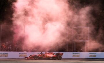 Charles Leclerc celebra su victoria.