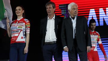 Gianni Savio, m&aacute;nager del Androni-Giocattoli Sidermec, durante la presentaci&oacute;n de los equipos del Giro de Italia 2019.
 
 
 
  CICLISMO