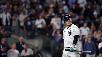 NEW YORK, NEW YORK - OCTOBER 30: Anthony Rizzo #48 of the New York Yankees walks off the field after striking out to end the eighth inning of Game Five of the 2024 World Series against the Los Angeles Dodgers at Yankee Stadium on October 30, 2024 in the Bronx borough of New York City. Elsa/Getty Images/AFP (Photo by ELSA / GETTY IMAGES NORTH AMERICA / Getty Images via AFP)
