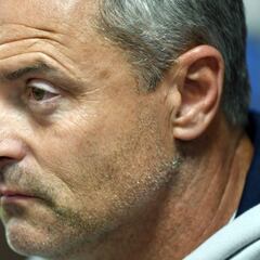 Escribá: "Hemos cometido errores y eso nos condiciona"