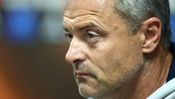 El entrenador del Villarreal, Fran Escribá durante una rueda de prensa en Zúrich, Suiza, hoy, 23 de noviembre de 2016. El Zurich se enfrentará al Villarreal en un partido de la fase de grupos de la Liga Europa el próximo 24 de noviembre.